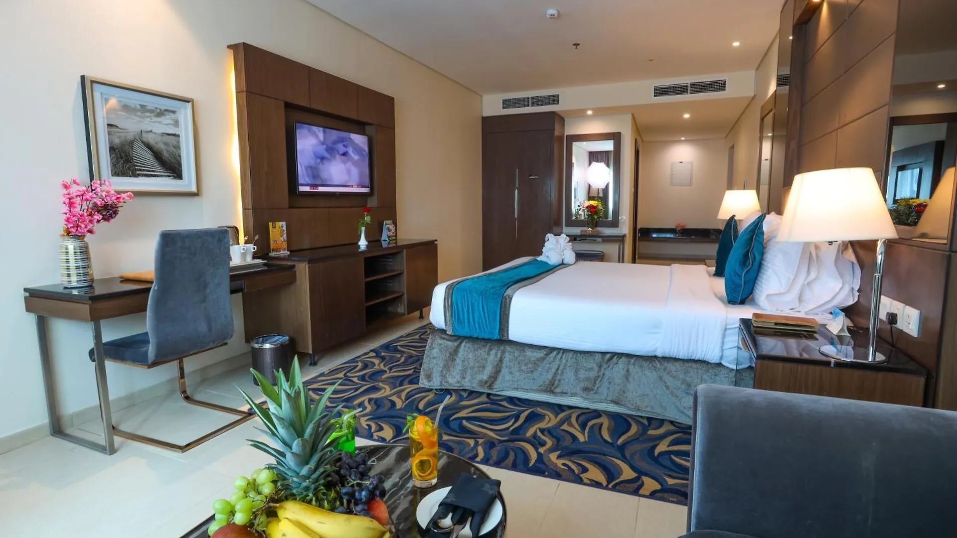 Omega Hotel Dubai 4*,